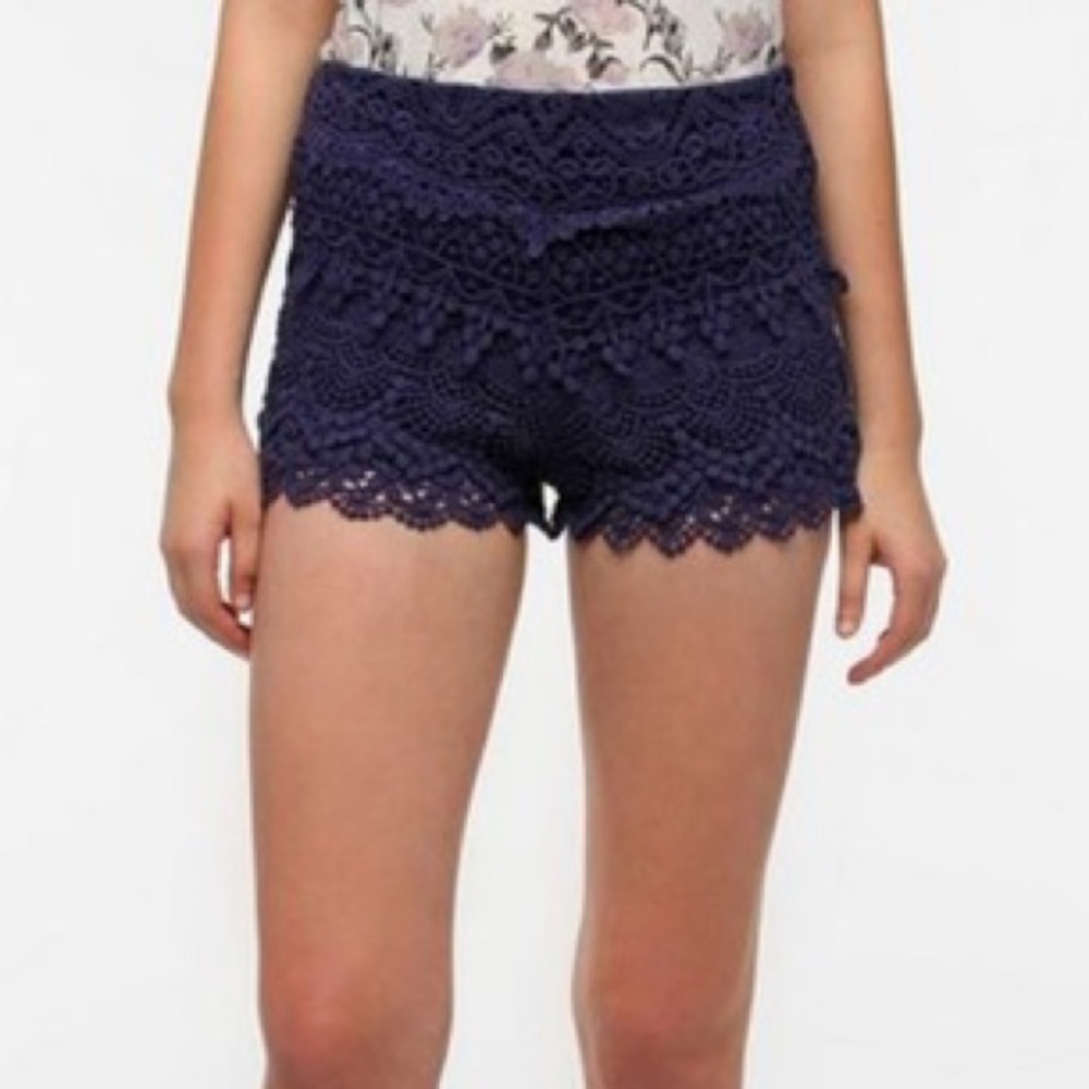 NWOT Kimchi Blue Black Lace Shorts 8
